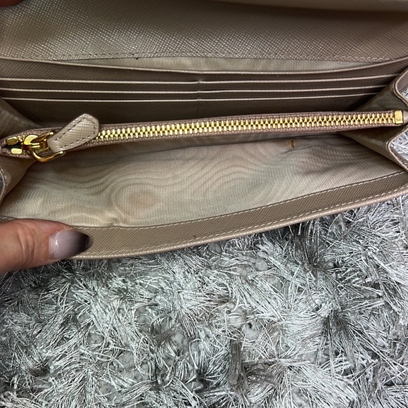 Prada Saffiano Leather Bow Wallet - Picture 15 of 17